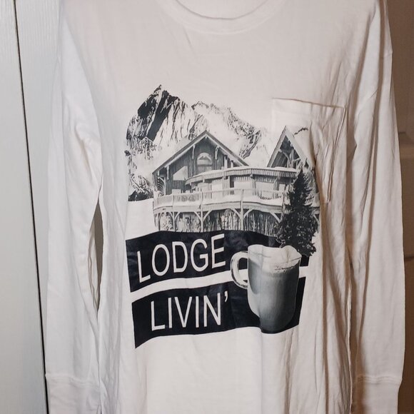 NEW Offline by Aerie Cotton Crew Neck Oversized‎ Off-White Graphic T-shirt XS - Picture 2 of 10